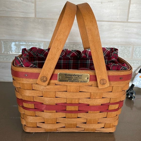 Longaberger Other - Longaberger Christmas collection, 1992 edition Season Greetings basket set